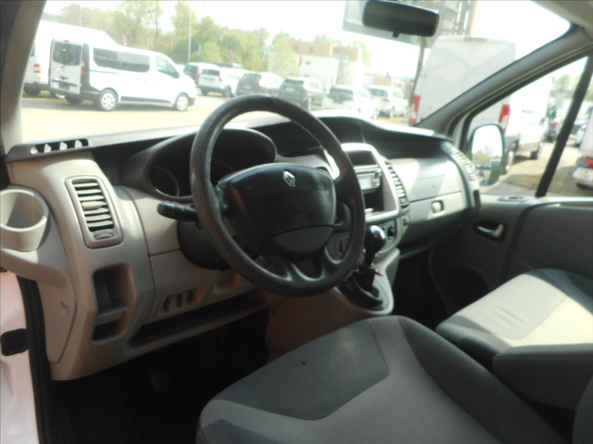 renault-trafic-2-0-dci-9-mist - 8
