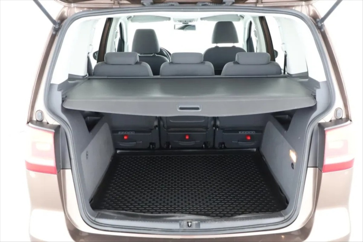 volkswagen-tiguan-1-6-tdi-77-kw-dsg7 - 8