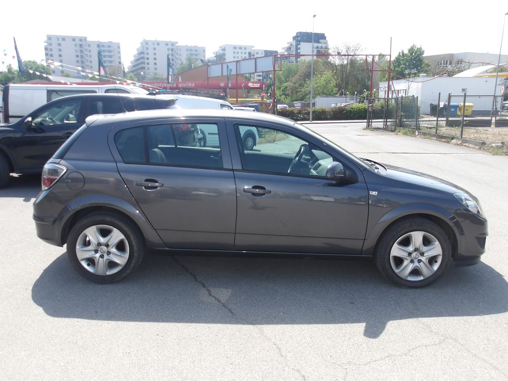 opel-astra-1-4i-pekna - 7