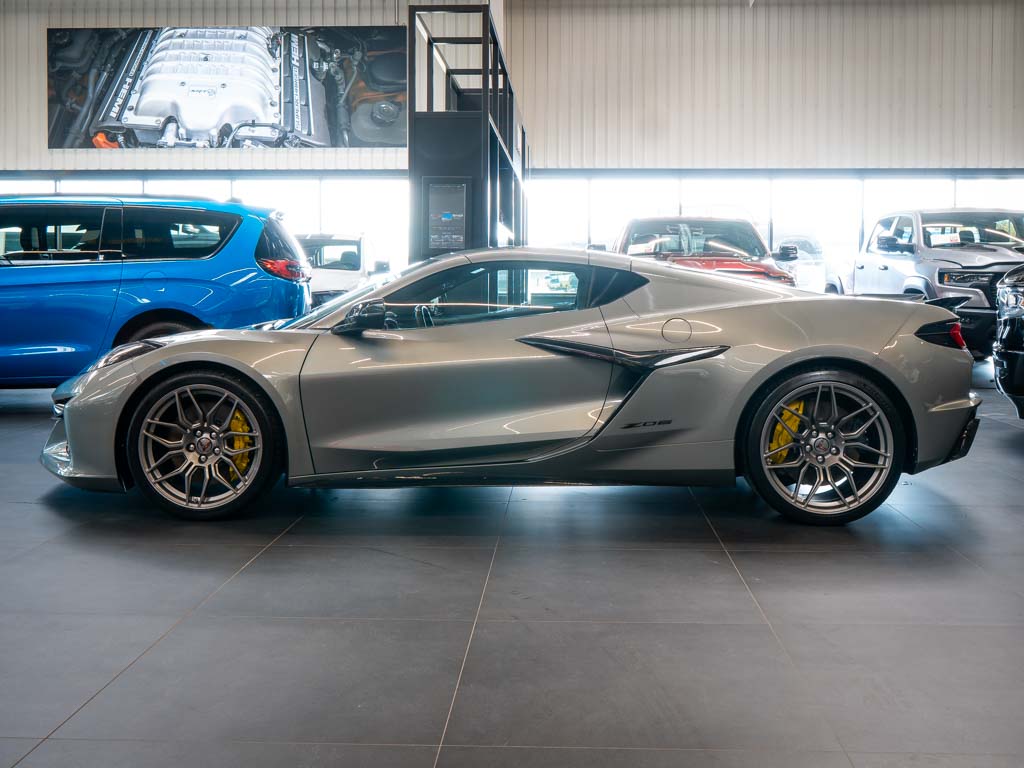 chevrolet-corvette-5-5-c8-z06-3lz-coupe - 1
