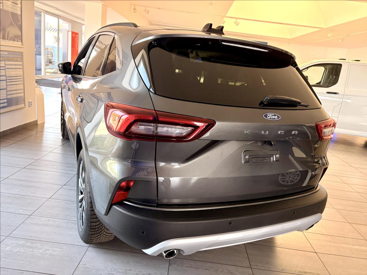 ford-kuga-2-5-phev-titanium - 1