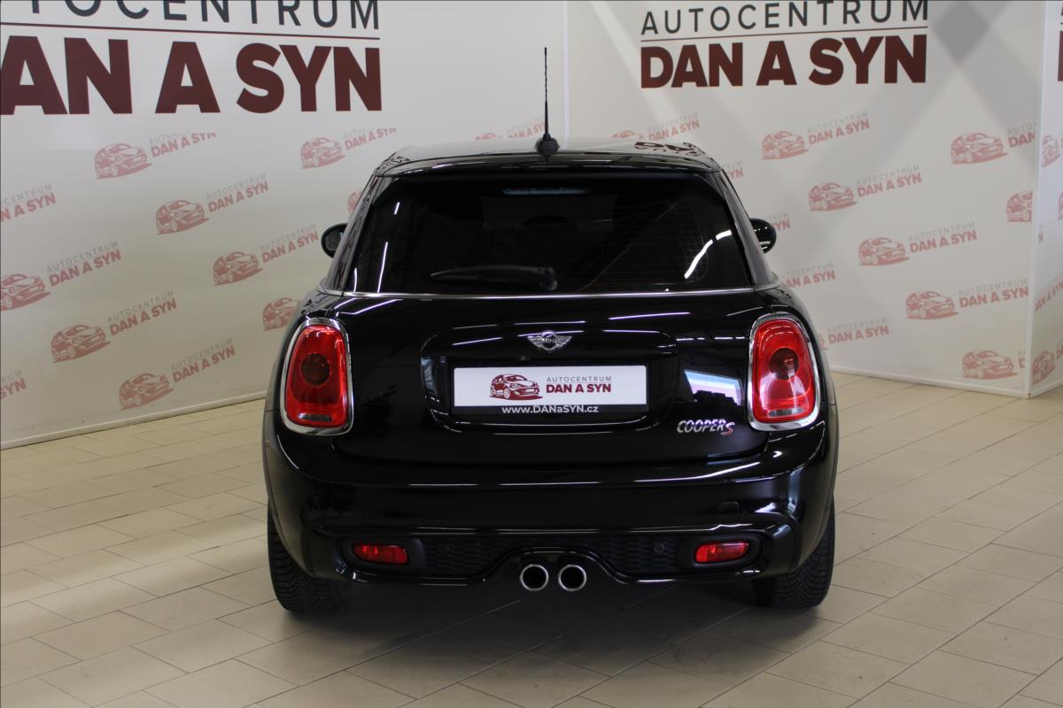 mini-cooper-s-2-0-141-kw-jcw-1-majitel-top - 4