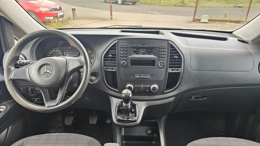 mercedes-benz-vito-tourer-116-cdi-8-mist-odpocet - 9