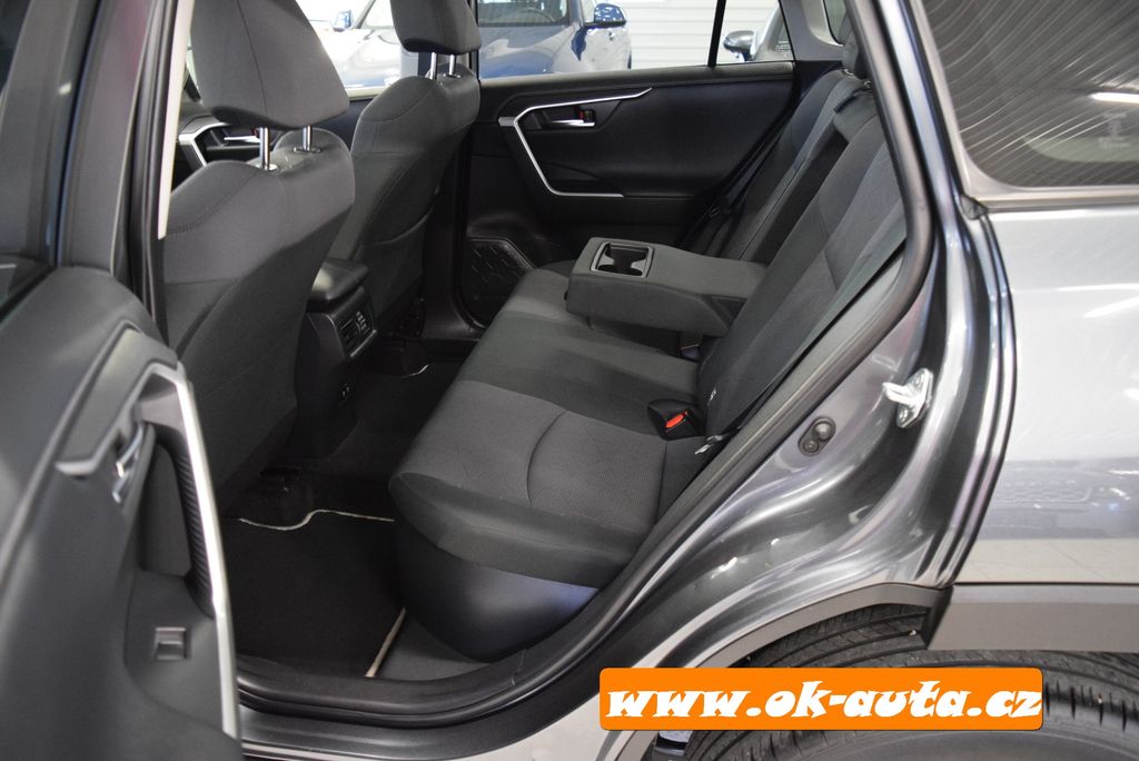 toyota-rav4-2-5-hybrid-awd-dynamic-plus - 9