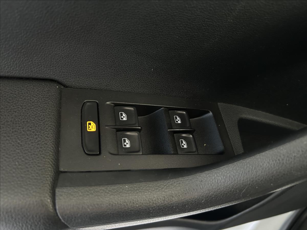 skoda-octavia-1-0-tsi-85kw-tazne-navigace - 9