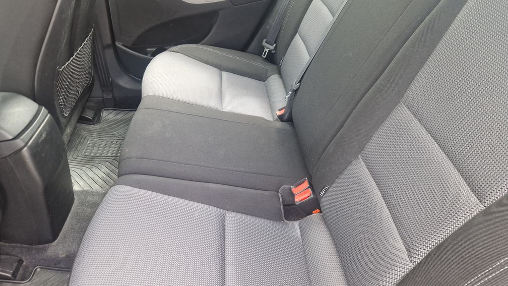 hyundai-i30-1-6-i - 7