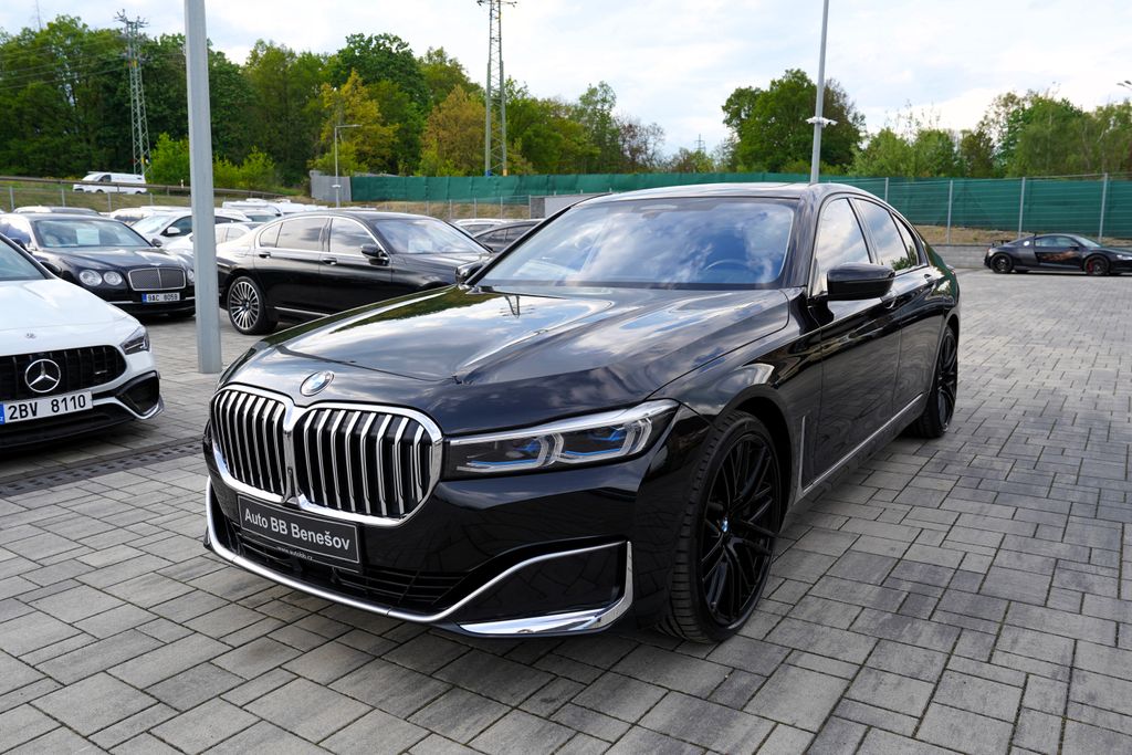 bmw-rada-7-750i-xdrive-21-lasery-530-ps - 1