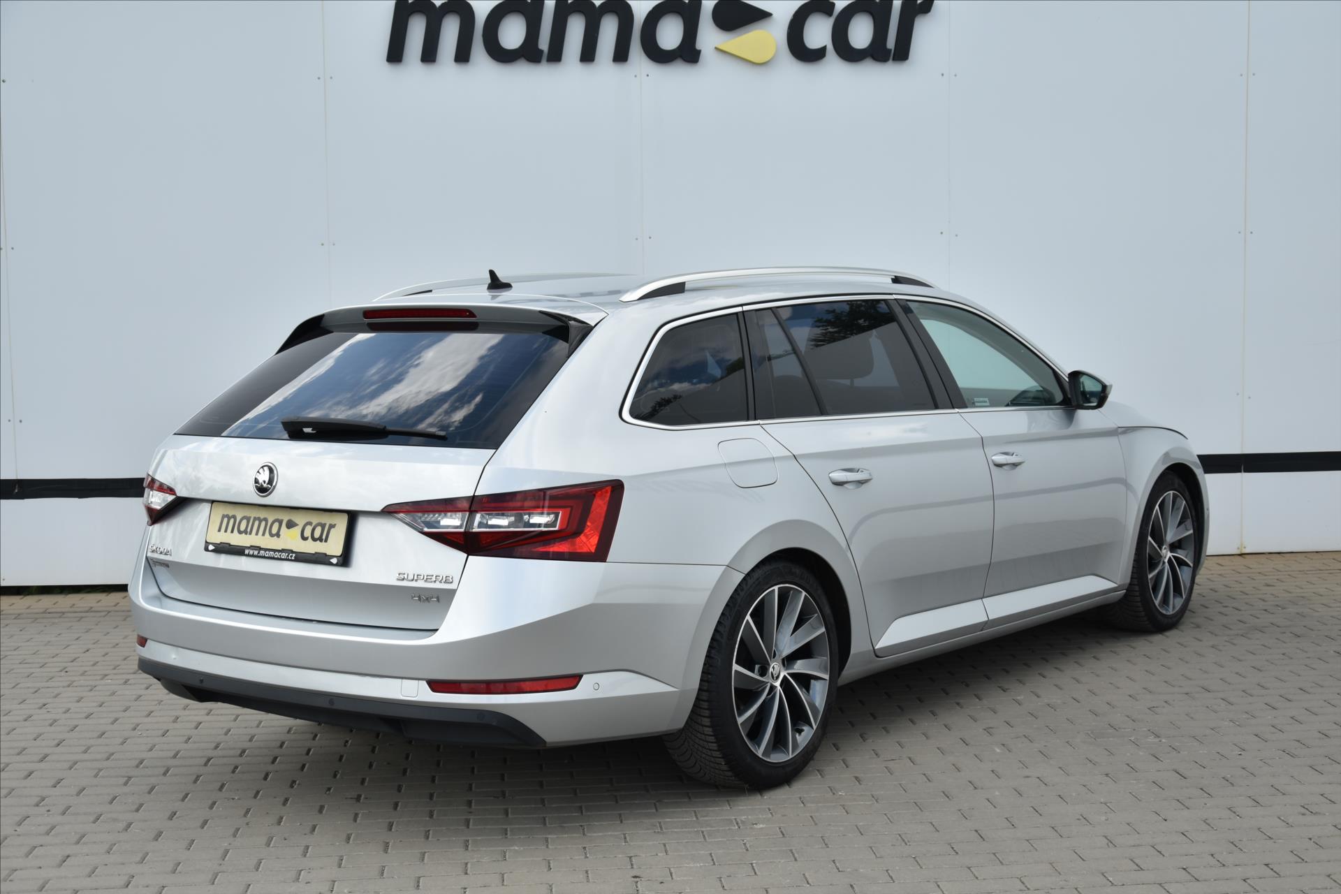 skoda-superb-2-0-tdi-140kw-4x4-l-k-dsg-cr - 6