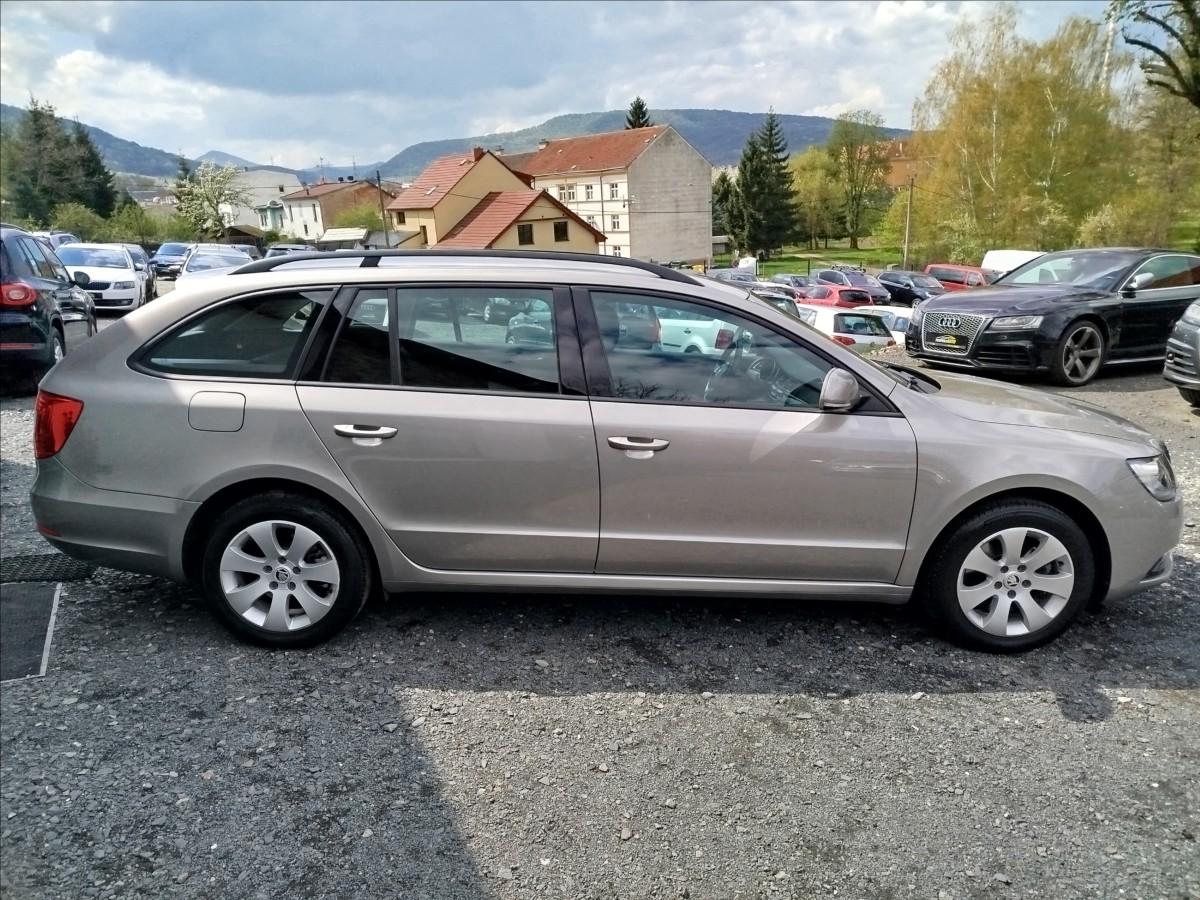 skoda-superb-2-0-tdi-103-kw-facelift - 6