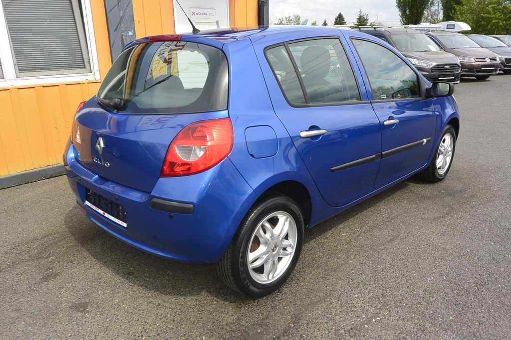 renault-clio-1-2i - 4