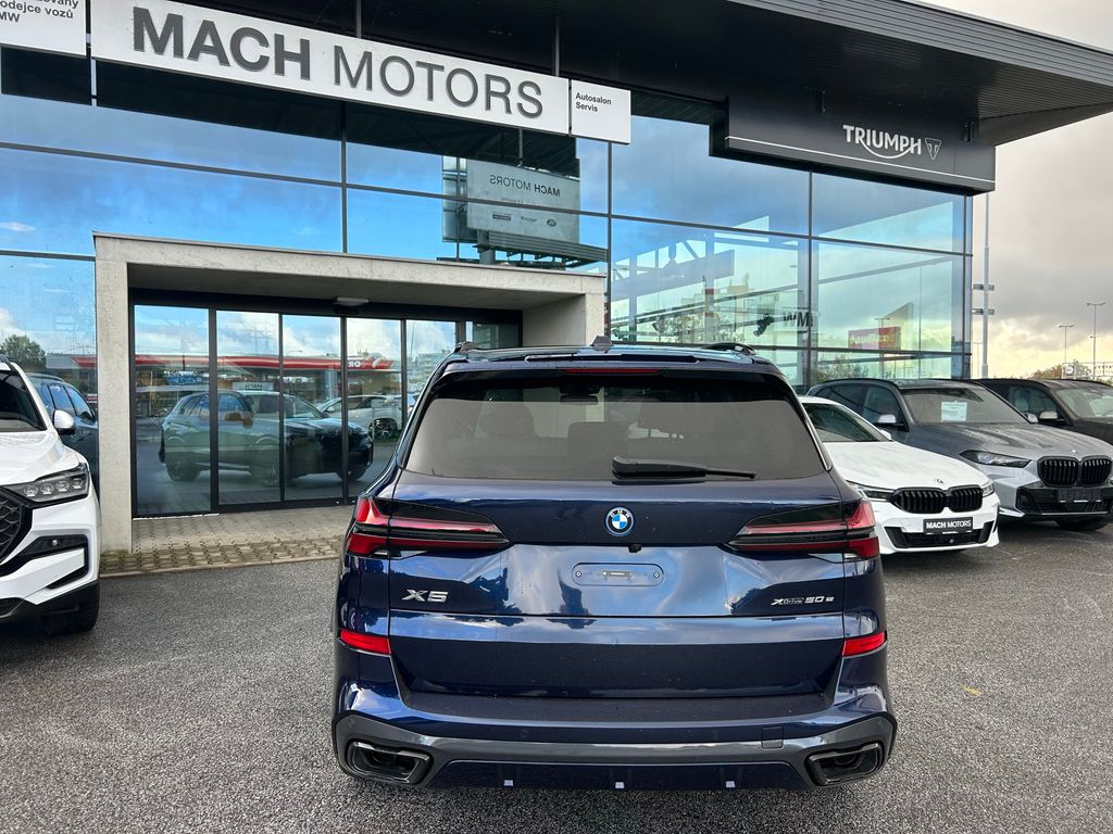 bmw-x5-xdrive-50e-el-tazne-vzduch-top - 3