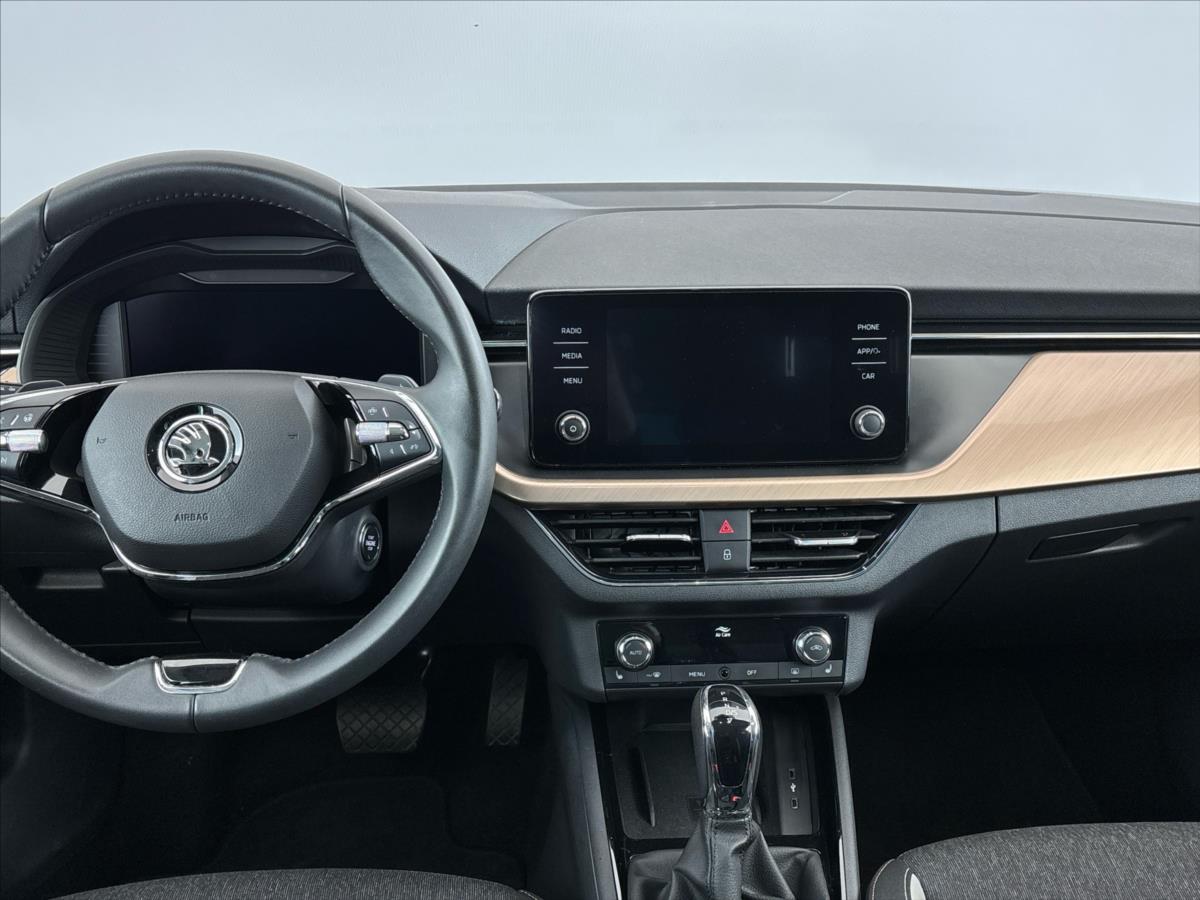 skoda-scala-1-5-tsi-style-plus-7dsg - 4