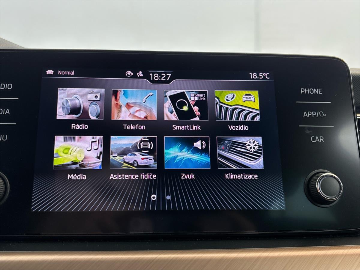 skoda-scala-1-5-tsi-style-plus-7dsg - 6