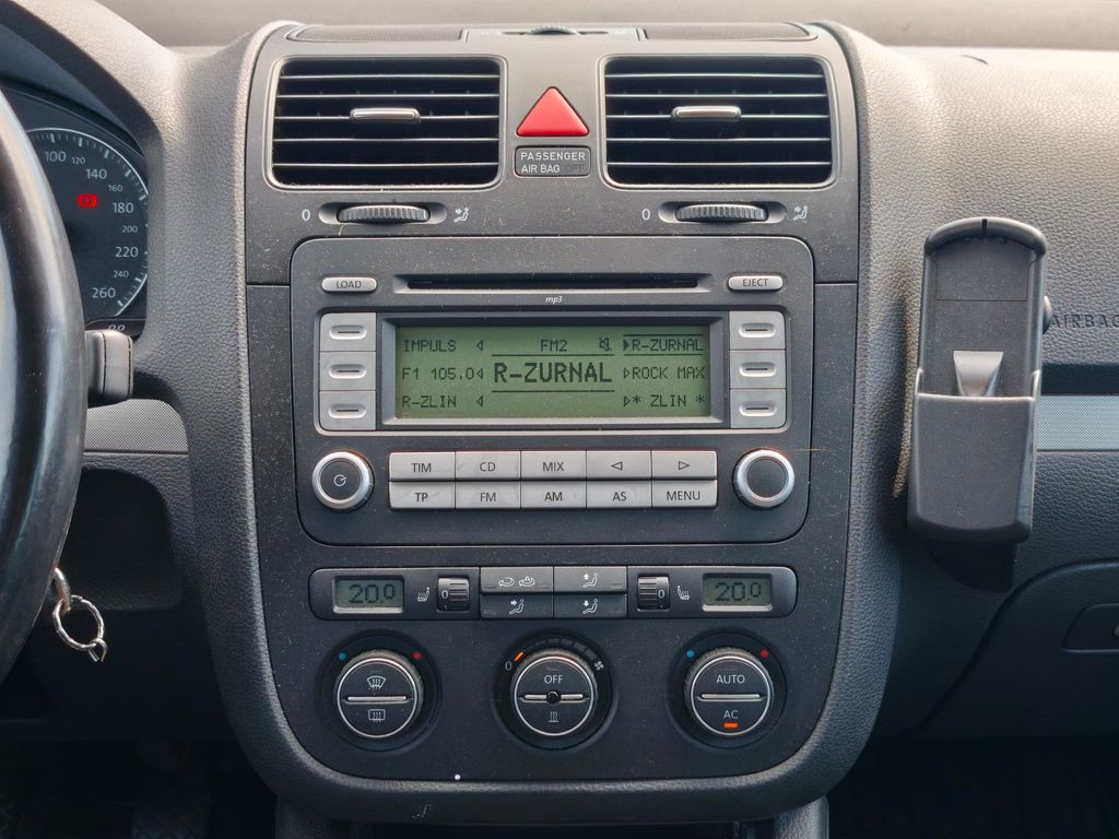 volkswagen-golf-2-0-tdi-103kw - 7