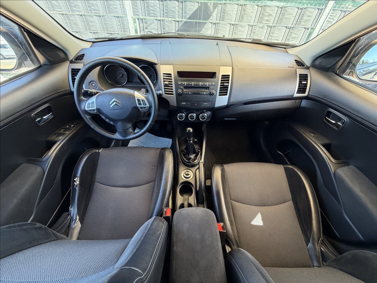 citroen-c-crosser-2-2-hdi-4x4 - 6