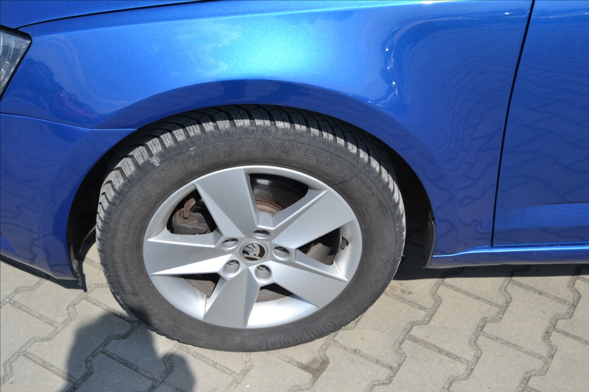 skoda-octavia-1-6-tdi-digiklima-cr-nova-stk-iii - 5