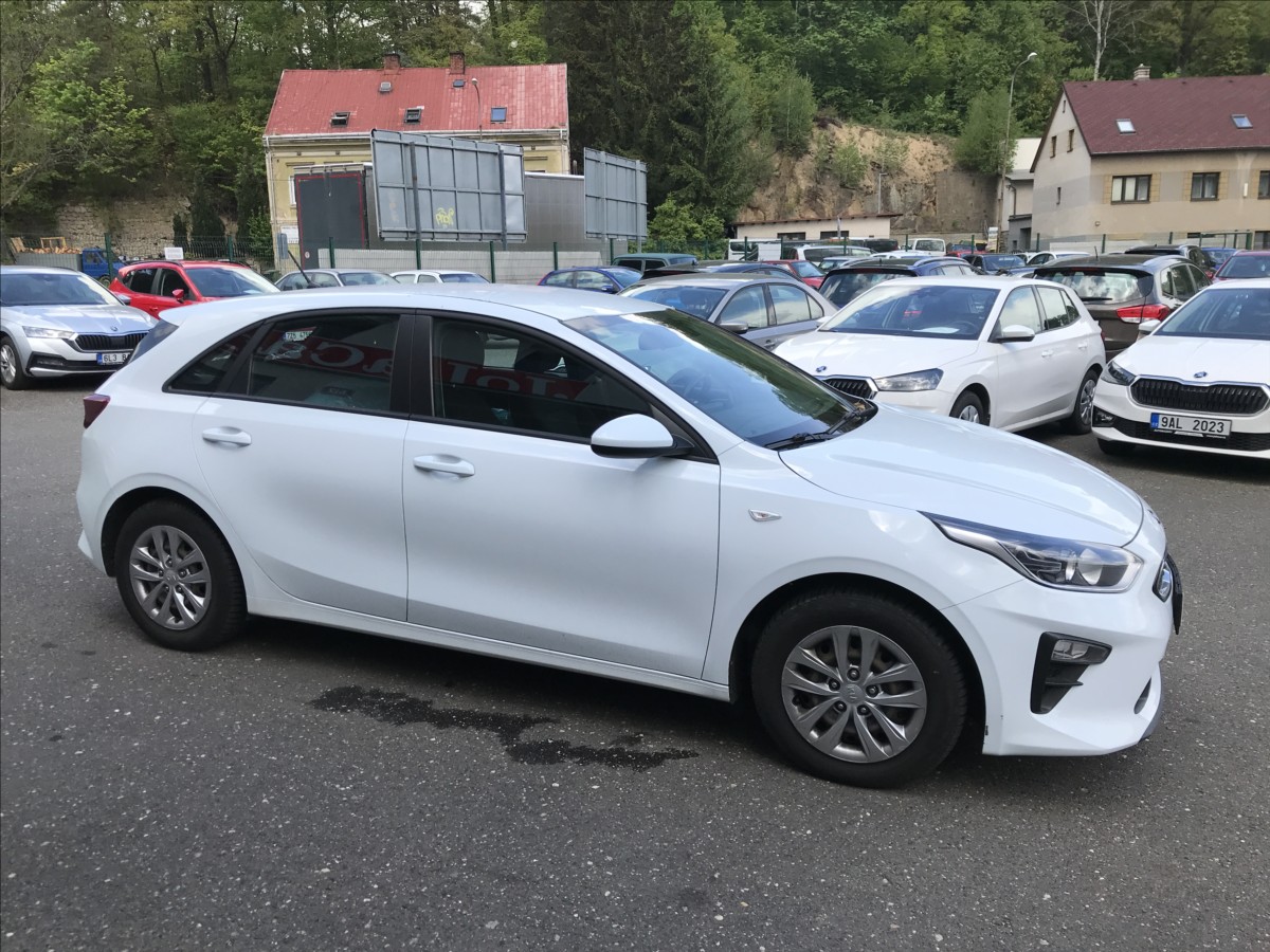 kia-ceed-1-6-crdi-85kw - 2