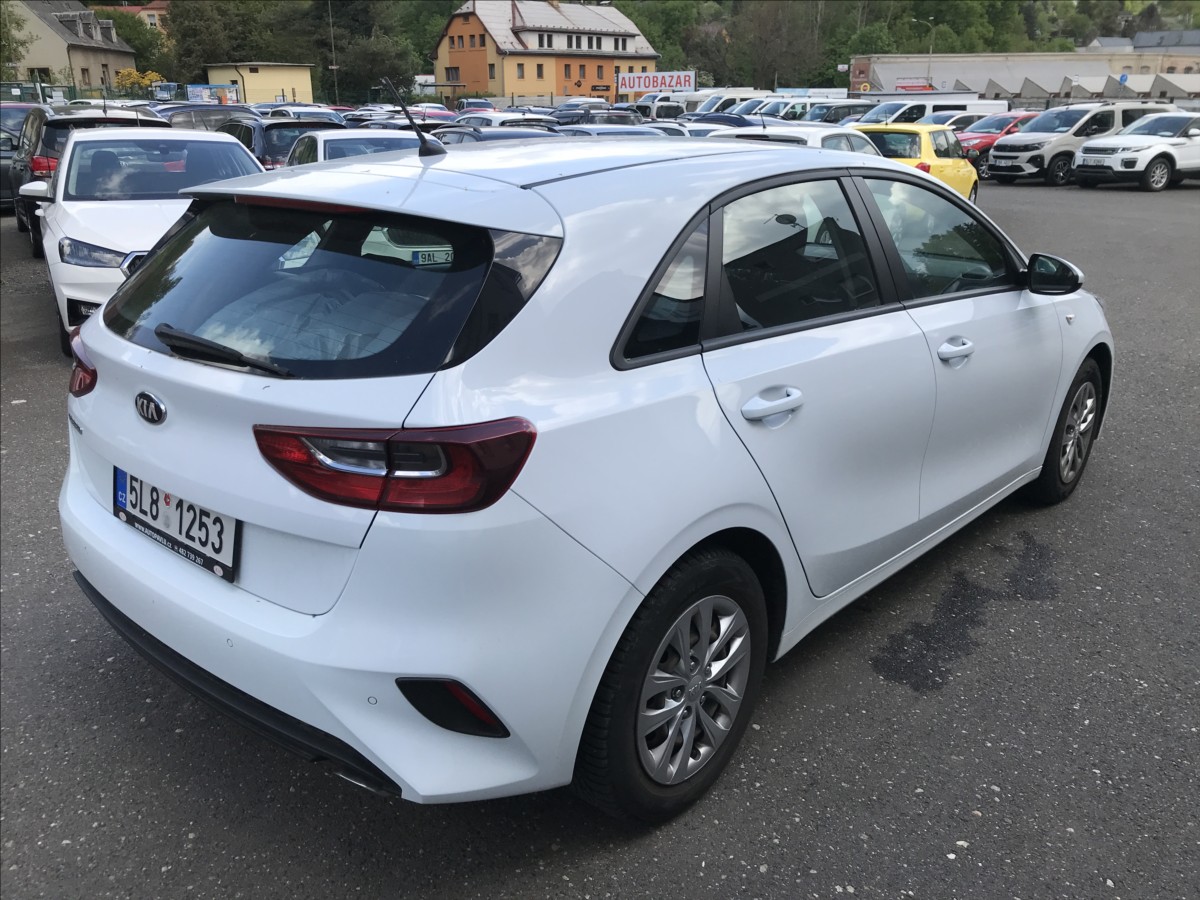 kia-ceed-1-6-crdi-85kw - 3