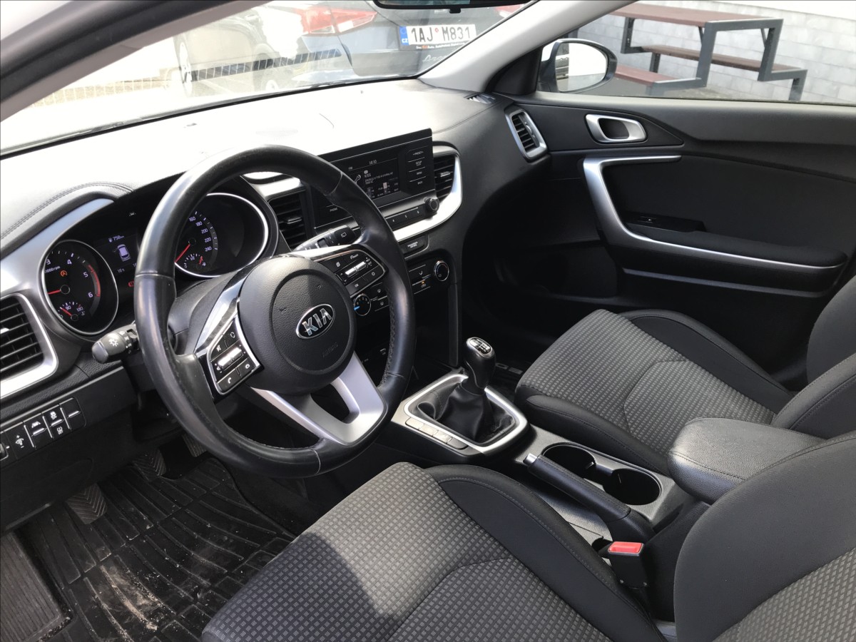 kia-ceed-1-6-crdi-85kw - 5