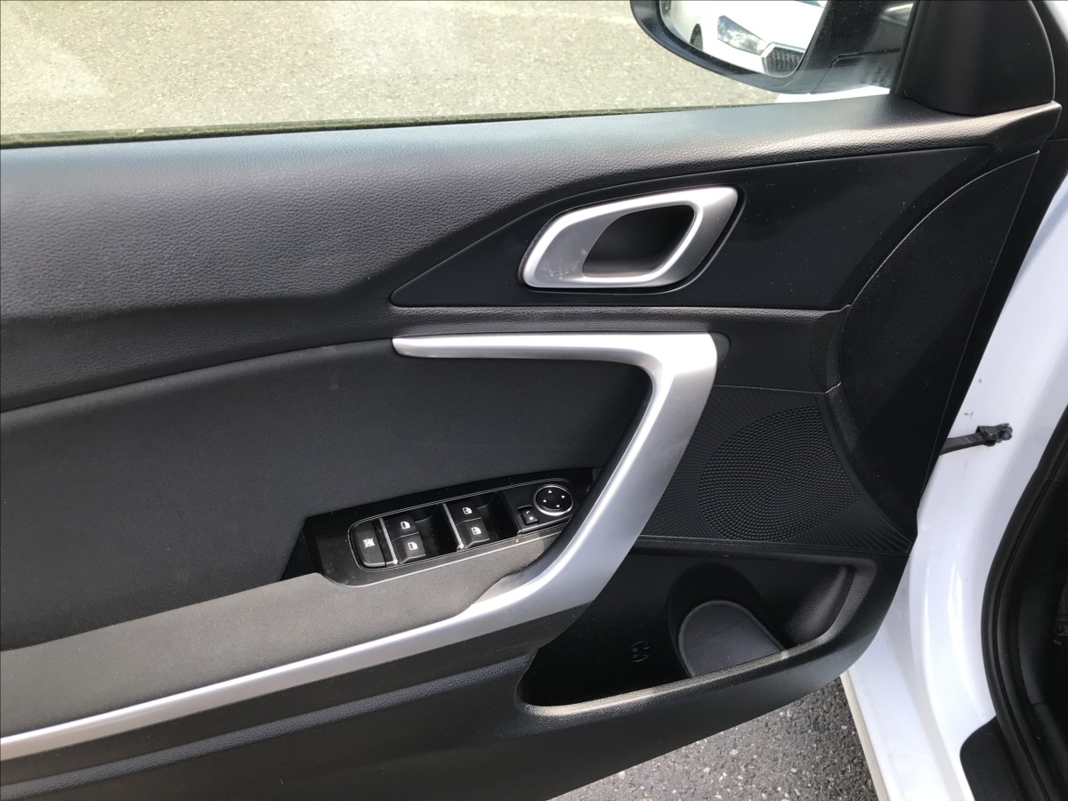 kia-ceed-1-6-crdi-85kw - 6