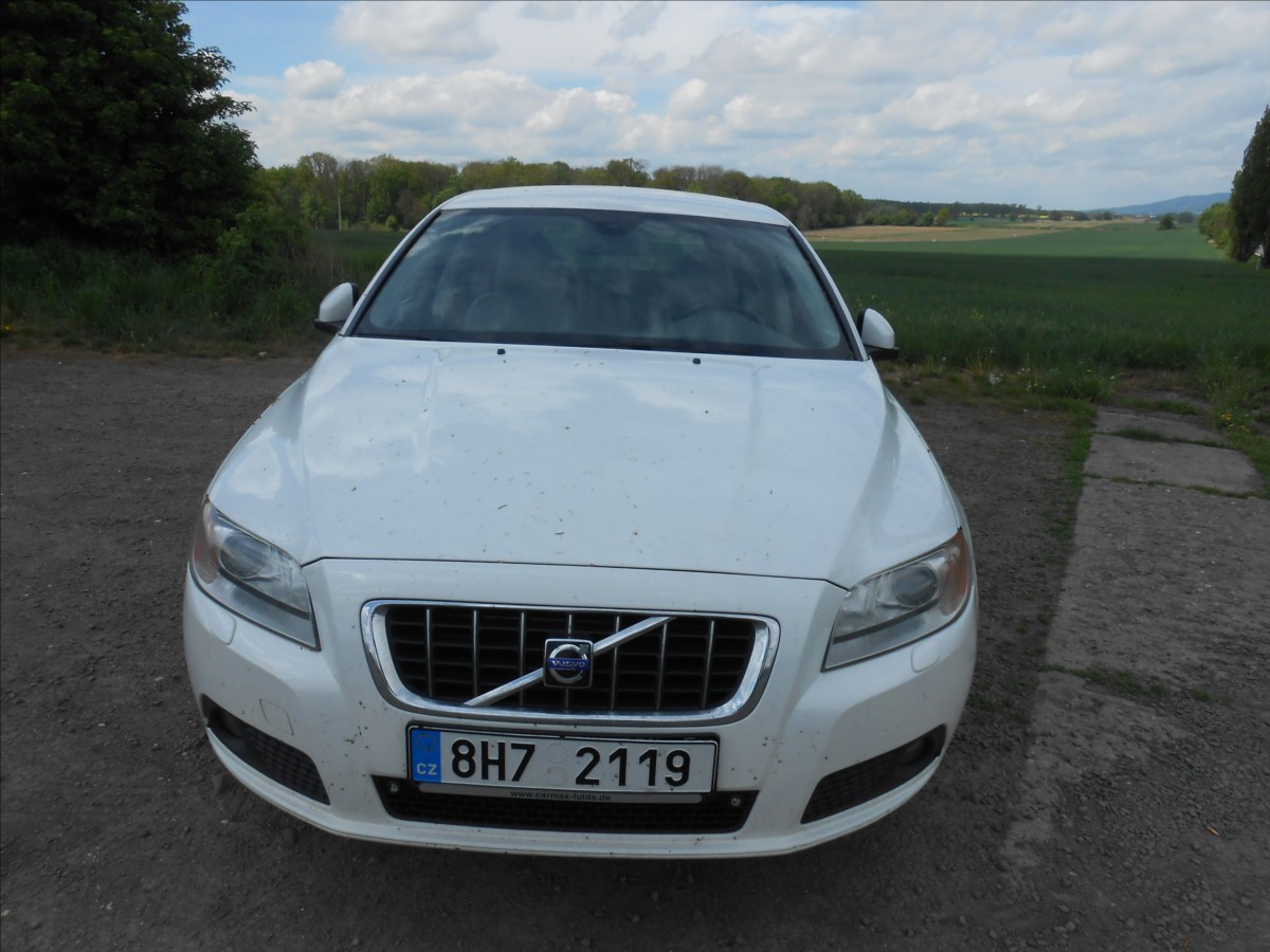volvo-v70-2-4-d-5-awd-136-kw-digiklima - 2
