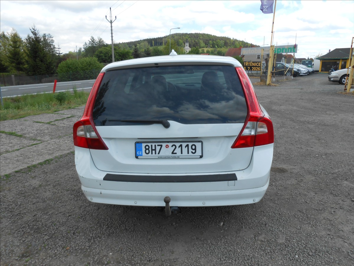 volvo-v70-2-4-d-5-awd-136-kw-digiklima - 6