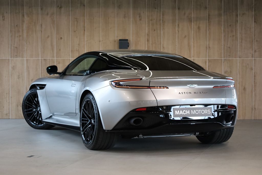 aston-martin-v8-500-kw-ventilace-led - 3