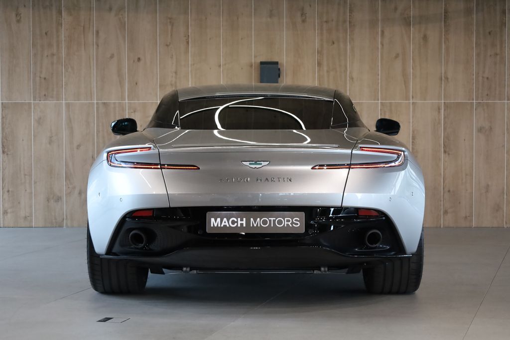 aston-martin-v8-500-kw-ventilace-led - 4