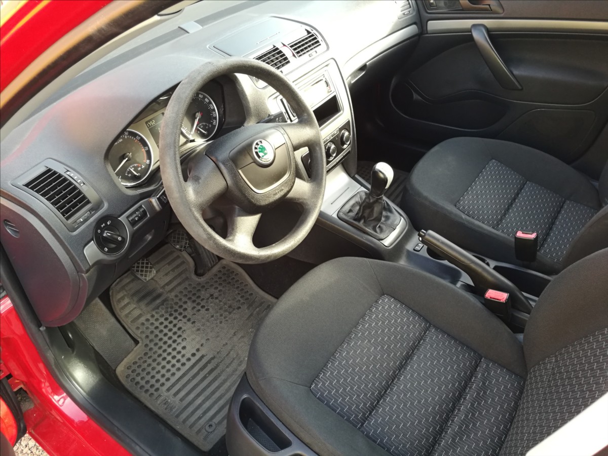 skoda-octavia-1-6-i - 4