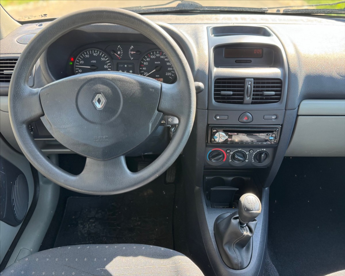 renault-clio-1-4-16v - 4