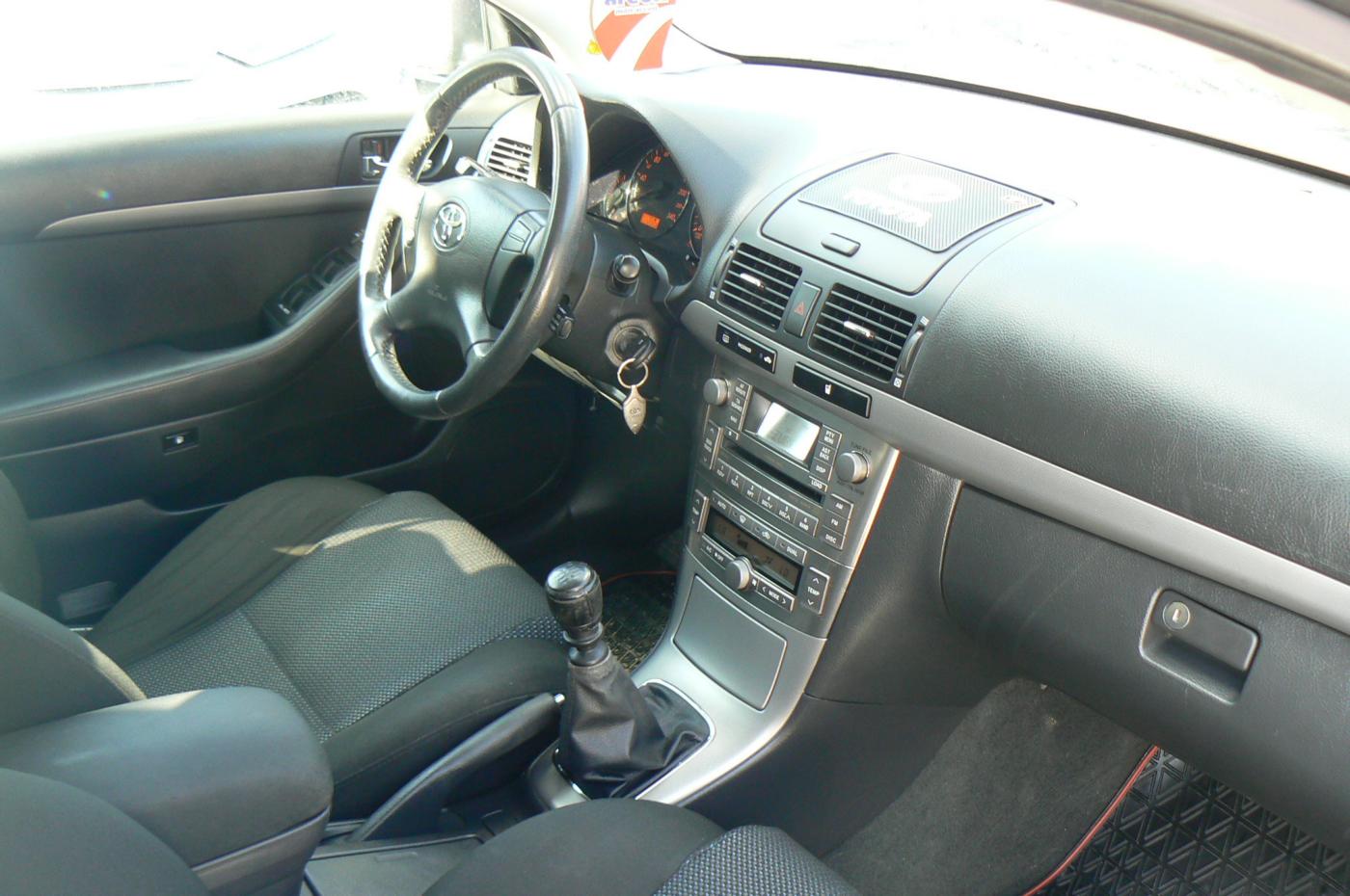 toyota-avensis-2-2-d4-d - 9