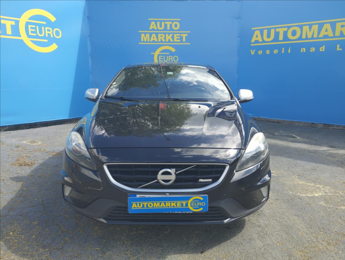volvo-v40-2-0-d3-110kw-r-desing-panorama - 1
