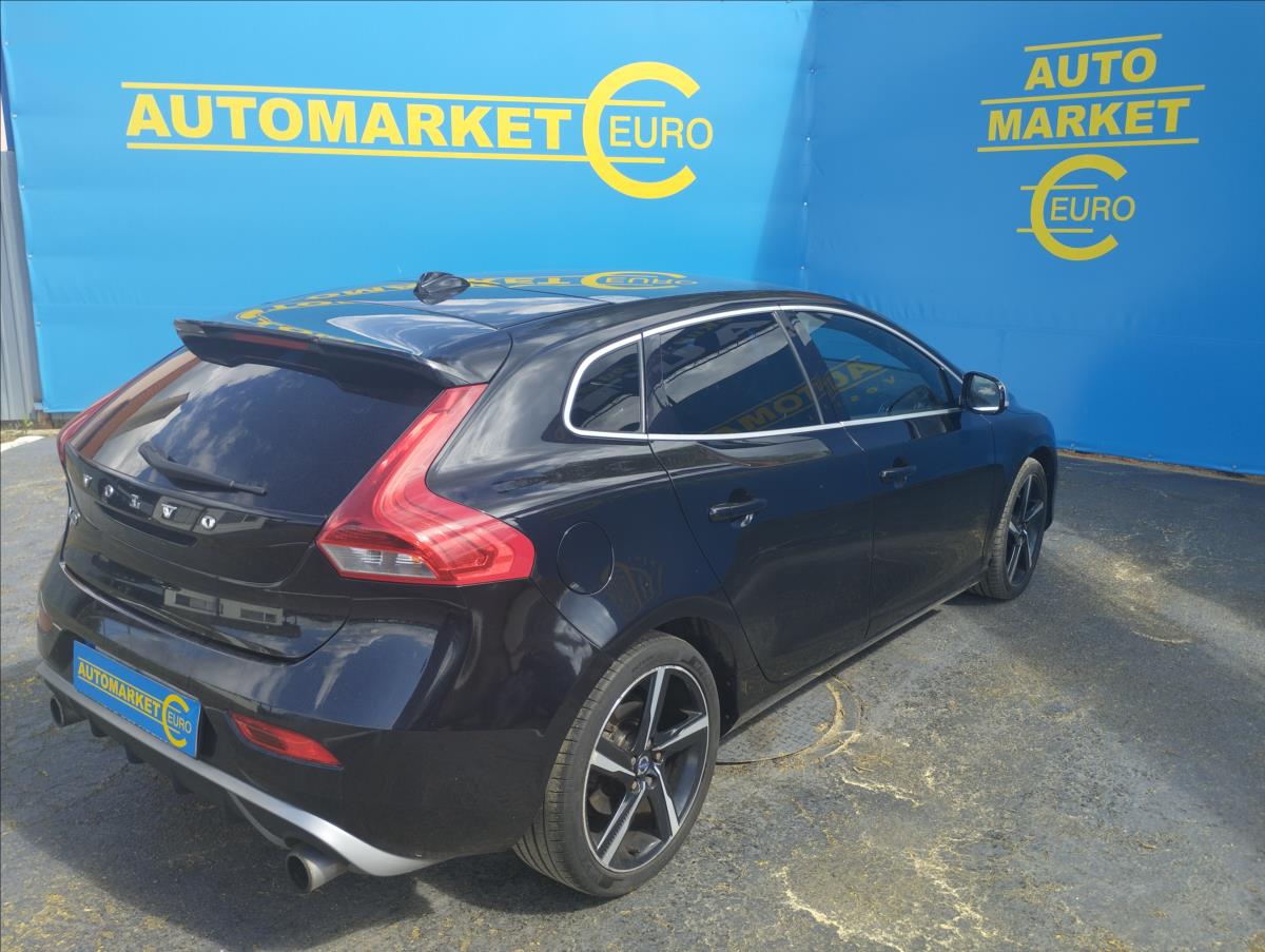 volvo-v40-2-0-d3-110kw-r-desing-panorama - 3
