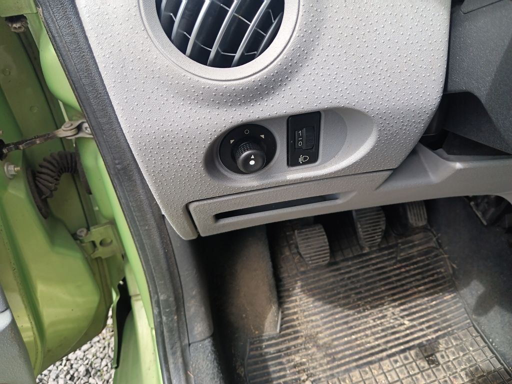 citroen-c3-1-4i-pluriel-cabrio - 9