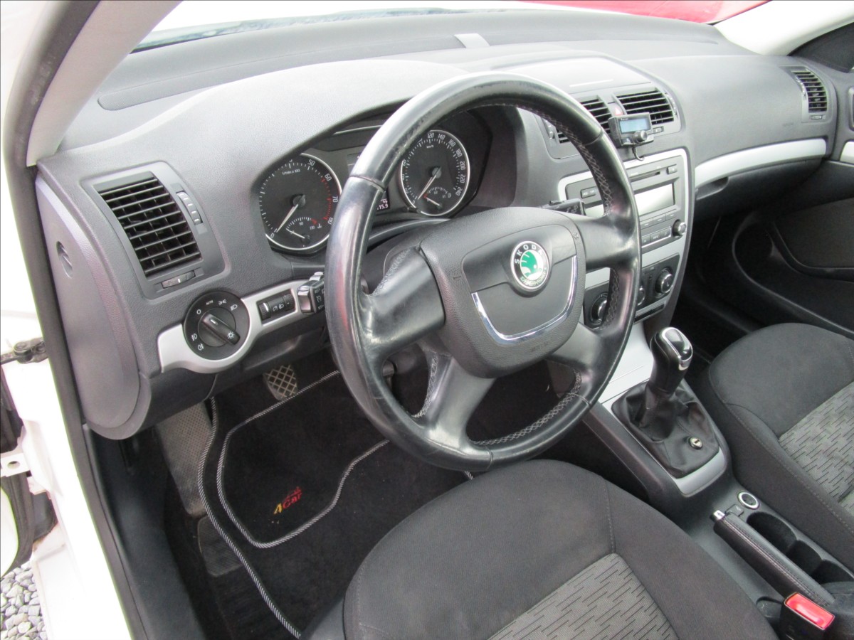 skoda-octavia-combi-1-8tsi-ambition-klima - 9