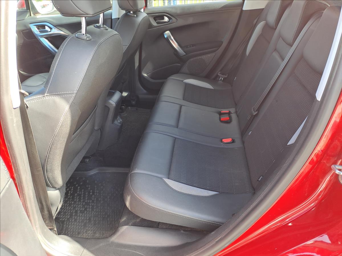 peugeot-2008-1-2-puretech-1-majitel-koup-cz - 5