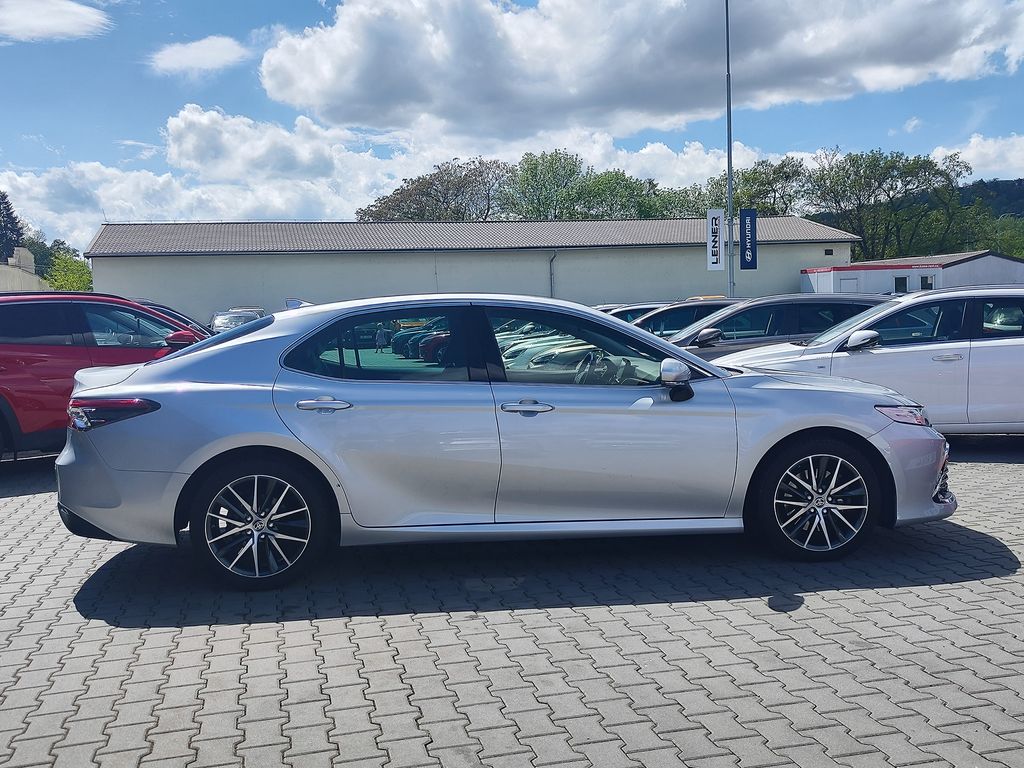 toyota-camry-2-5-hev-160kw-executive-e-cvt - 3