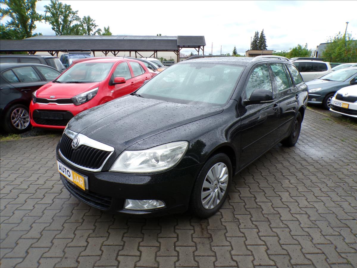 skoda-octavia-2-0-tdi-navigace - 1