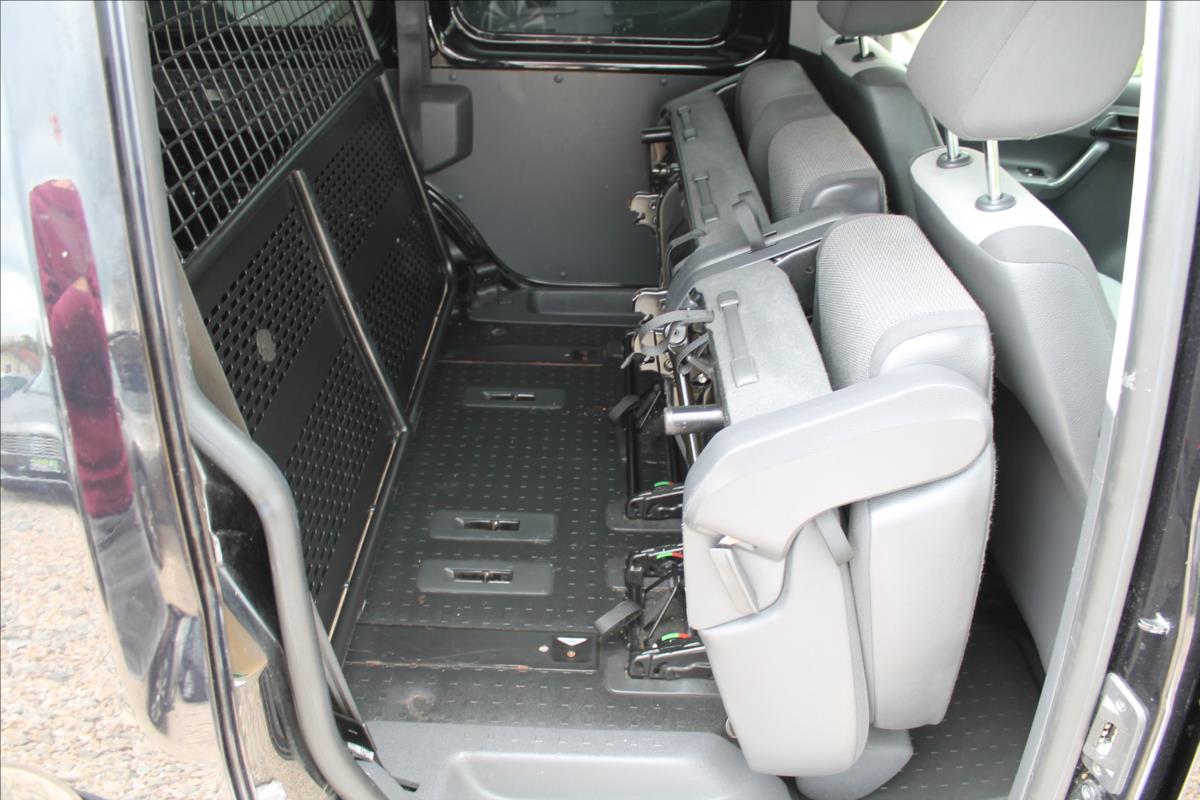 volkswagen-caddy-1-2-tsi-77kw-5-mist - 9