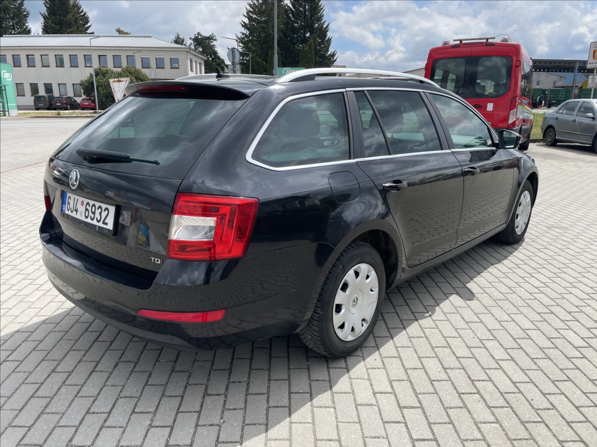 skoda-octavia-2-0-tdi-110kw-dsg-style-led-xenon-2maj - 3