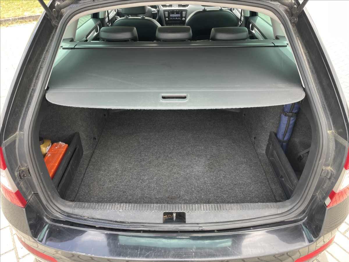 skoda-octavia-2-0-tdi-110kw-dsg-style-led-xenon-2maj - 8