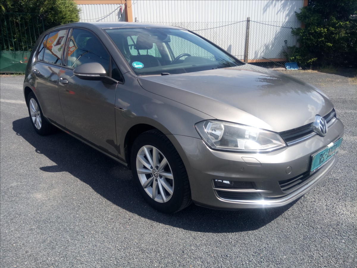 volkswagen-golf-1-2-tsi-81kw-lounge-serviska-1-m - 2