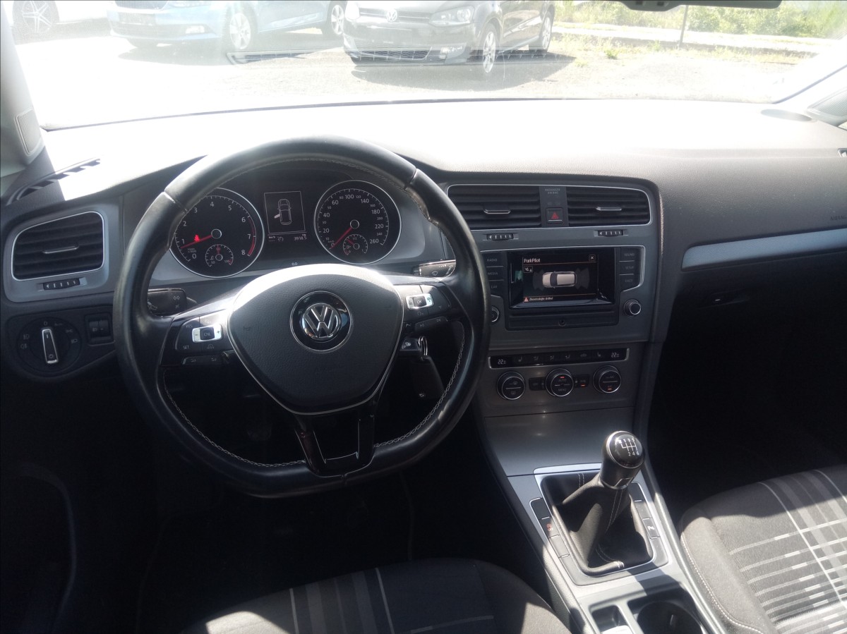 volkswagen-golf-1-2-tsi-81kw-lounge-serviska-1-m - 6