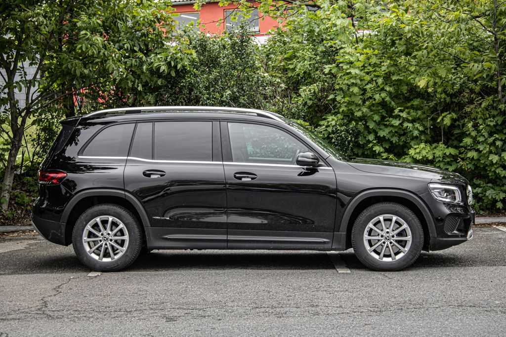 mercedes-benz-glb - 3