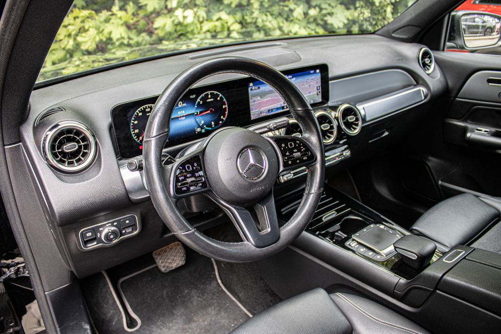 mercedes-benz-glb - 8