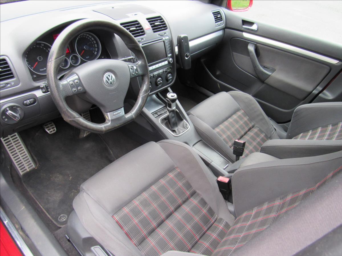 volkswagen-golf-2-0-tfsi-147kw-gti - 8