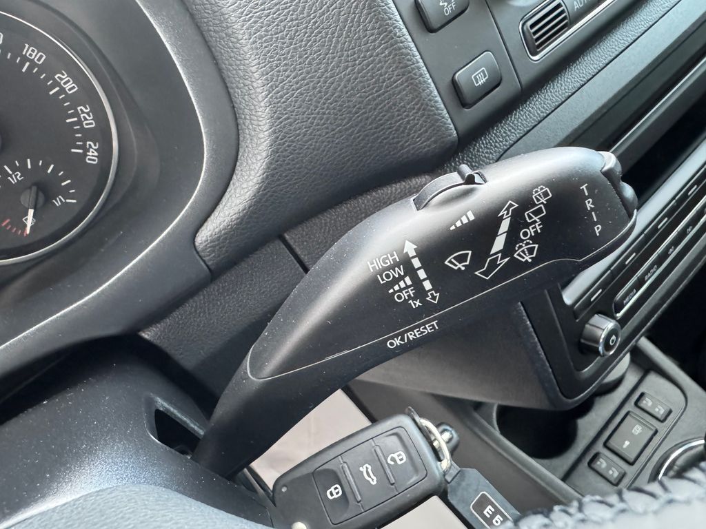 skoda-roomster-1-2-tsi-scout - 9