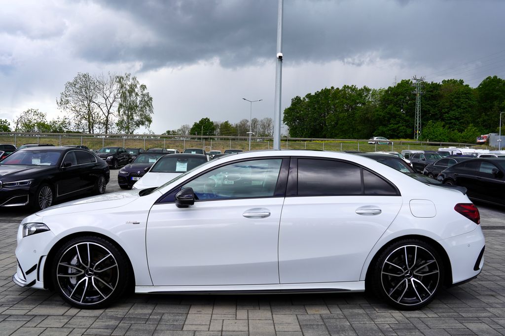 mercedes-benz-tridy-a-a-35-amg-4matic-310ps-cr - 2