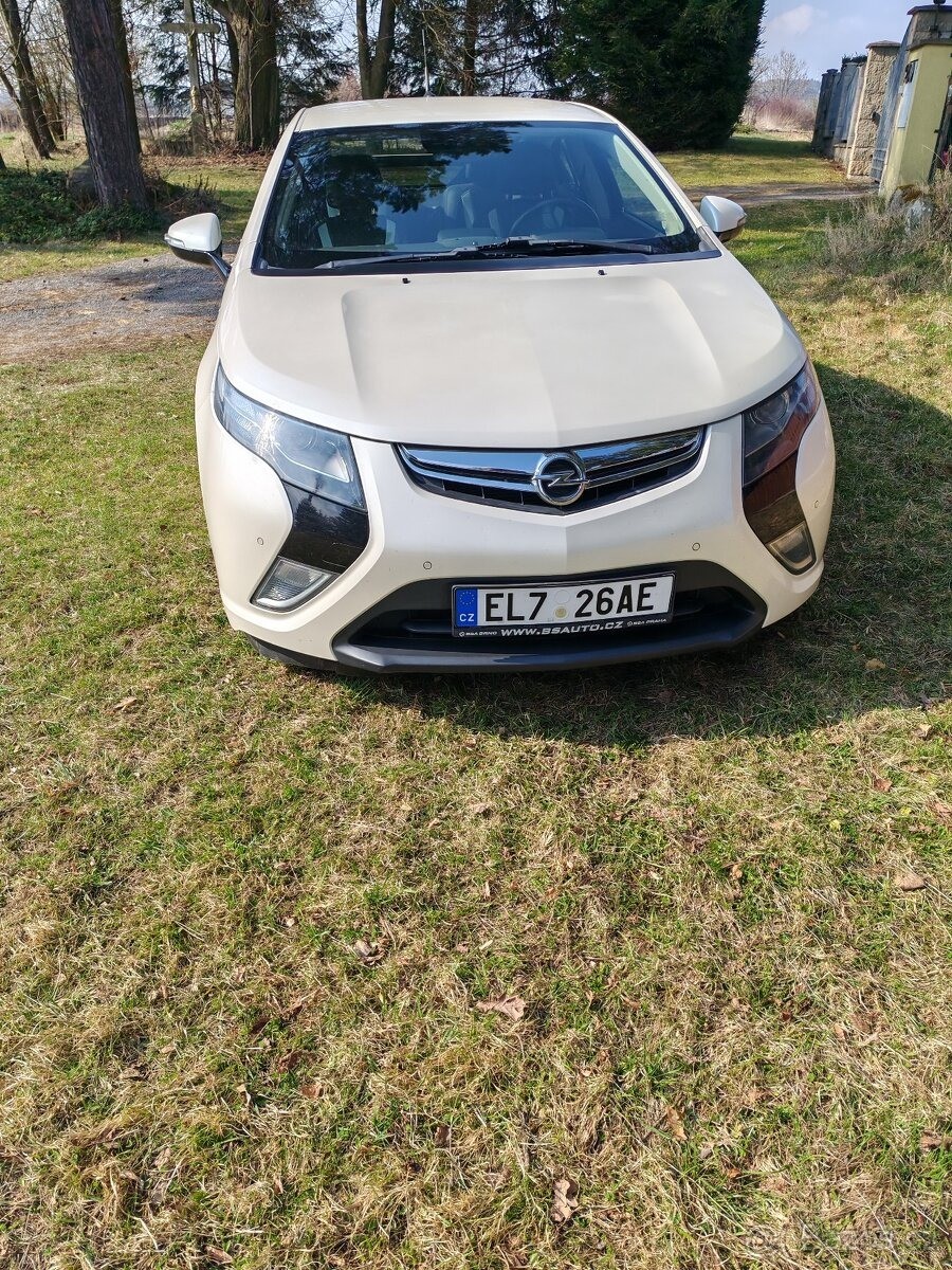 Opel Ampera 1,4   Plug-Hybrid