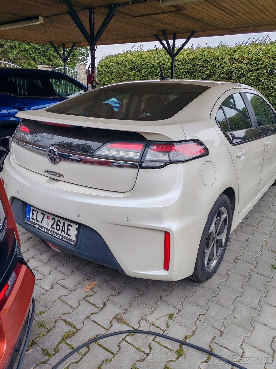 opel-ampera-1-4-plug-hybrid - 7